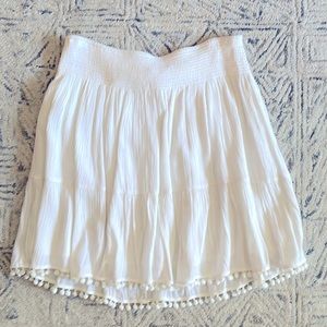 Lilly Pulitzer White Cotton Skirt w/ Pom Pom Trim size Medium (Never Worn!!)